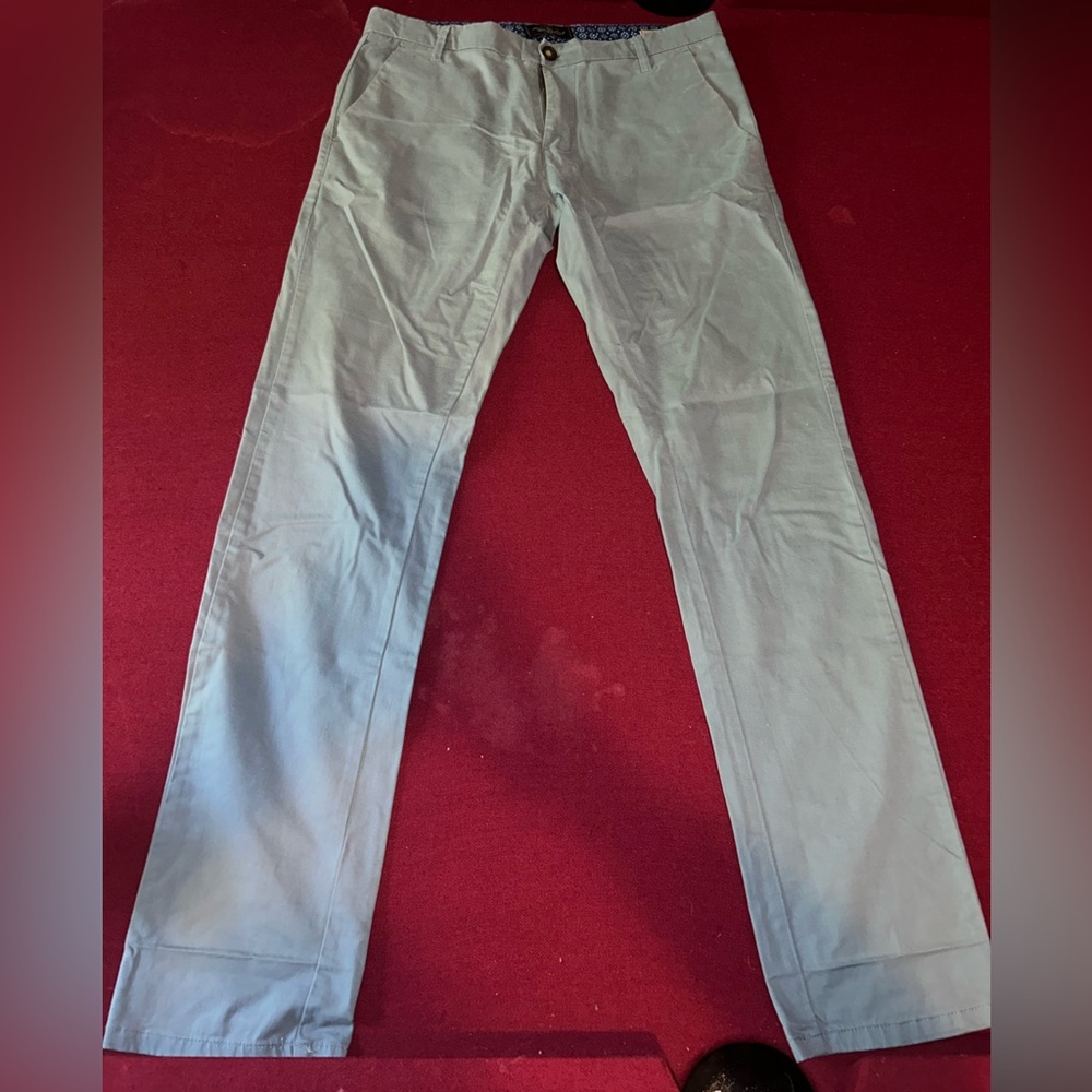 Across the pond slim shorts 30x32